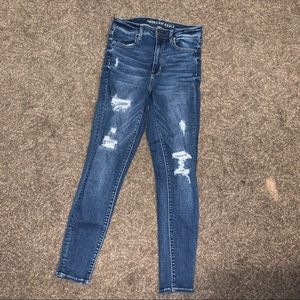 Super Hi-Rise Distressed Jeggings